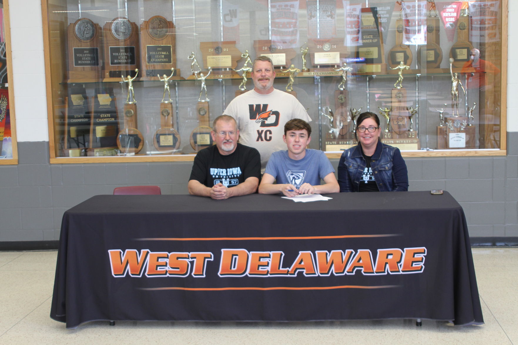 Smith signs with UIU